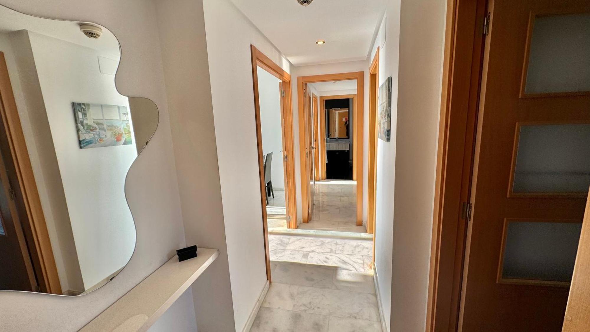 Highrise Apartment With Stunning Views From Private Balcony 85 ベニドルム エクステリア 写真