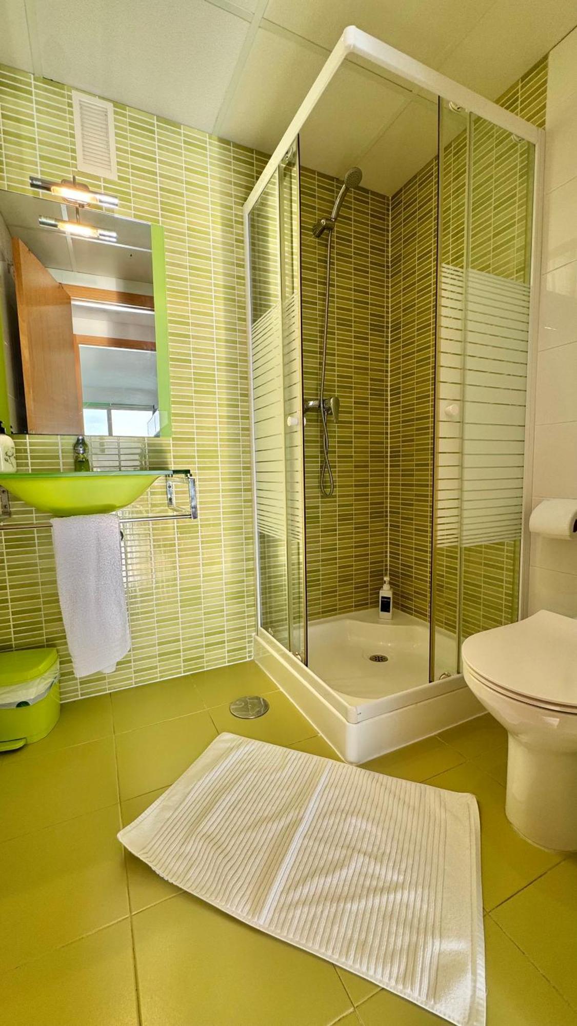 Highrise Apartment With Stunning Views From Private Balcony 85 ベニドルム エクステリア 写真