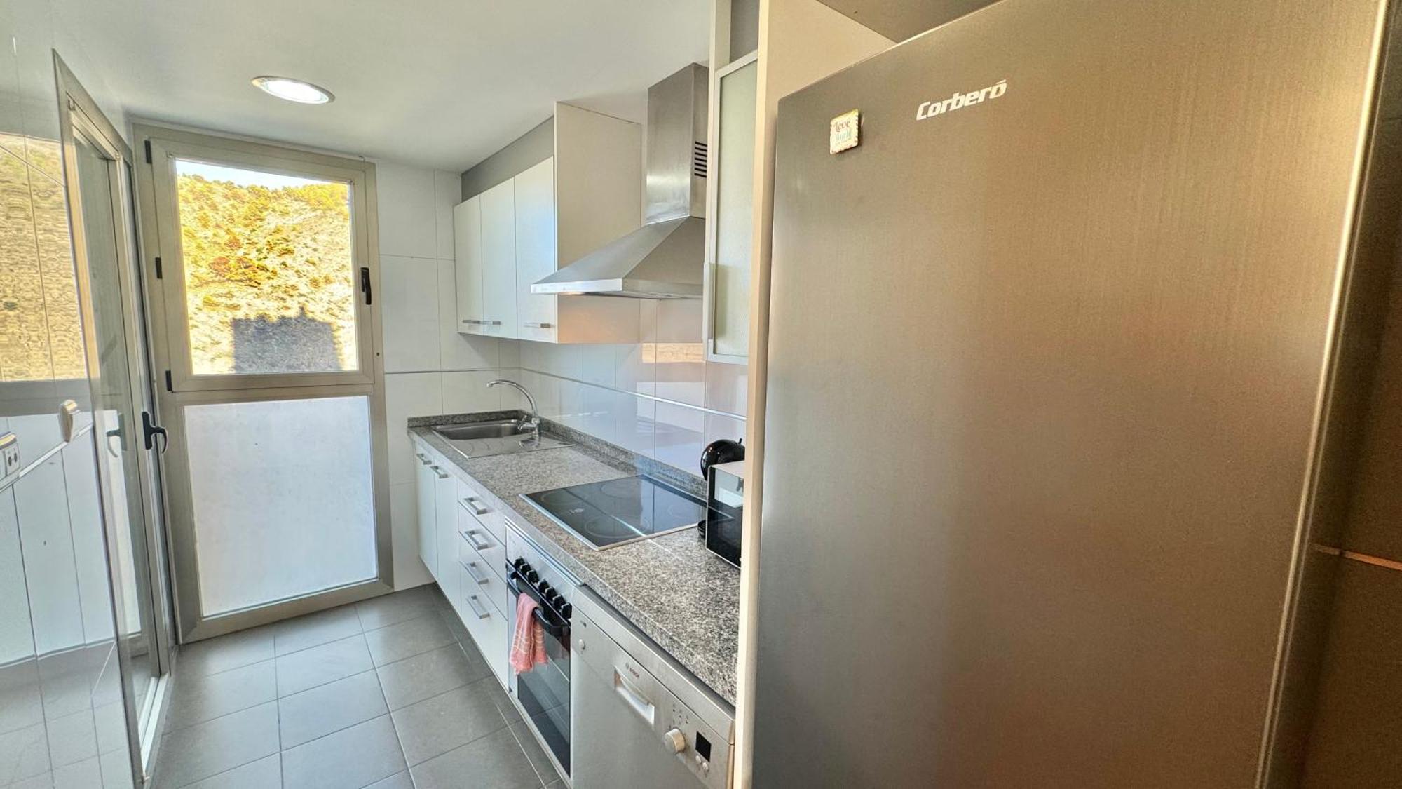 Highrise Apartment With Stunning Views From Private Balcony 85 ベニドルム エクステリア 写真