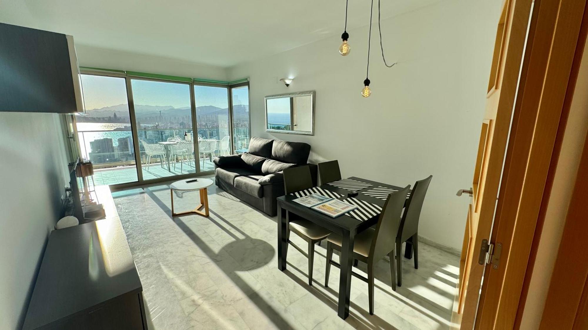 Highrise Apartment With Stunning Views From Private Balcony 85 ベニドルム エクステリア 写真